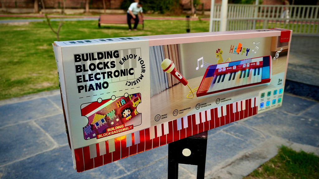 Building block Piano With music and attached microphone