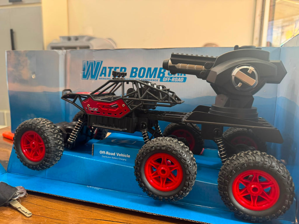 Water bomb shooter, off road Vehicle